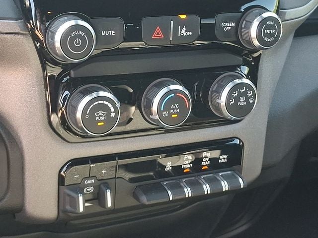 2025 RAM 1500 Tradesman Quad Cab 4x4 6'4' Box