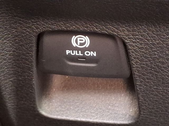 2023 RAM 1500 Tradesman Crew Cab 4x4 5'7' Box