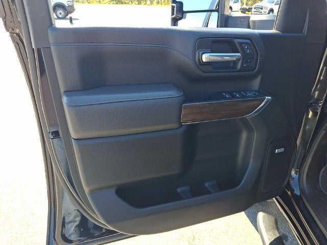 2023 GMC Sierra 3500HD 4WD Crew Cab Long Bed SLT