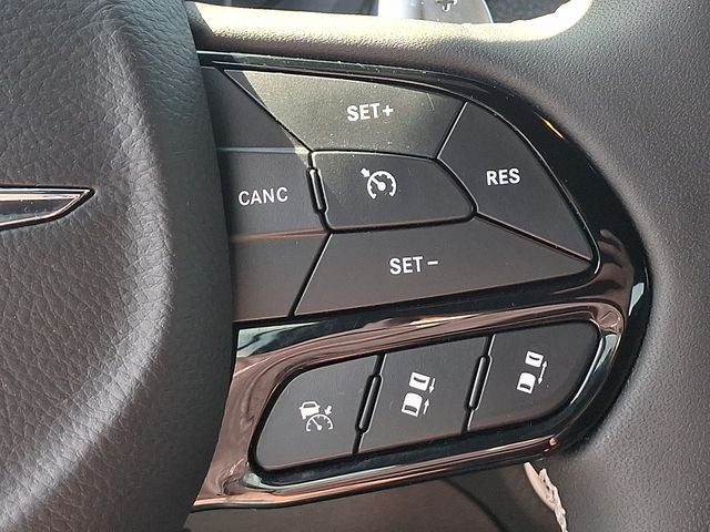 2023 Chrysler 300 300S