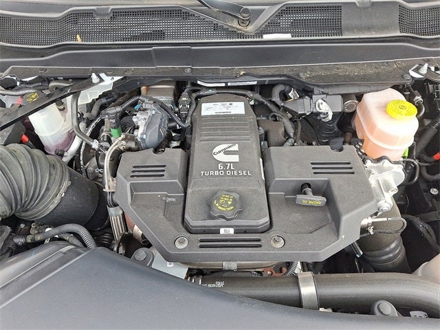 2023 RAM 3500 Tradesman Crew Cab 4x4 8' Box