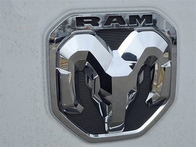 2023 RAM 3500 Tradesman Crew Cab 4x4 8' Box