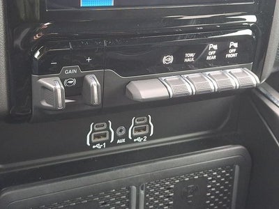 2025 RAM 3500 Big Horn Crew Cab 4x4 8' Box