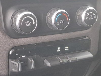 2020 RAM 2500 Tradesman Crew Cab 4X4 6'4' Box