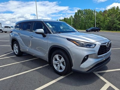 2024 Toyota Highlander LE